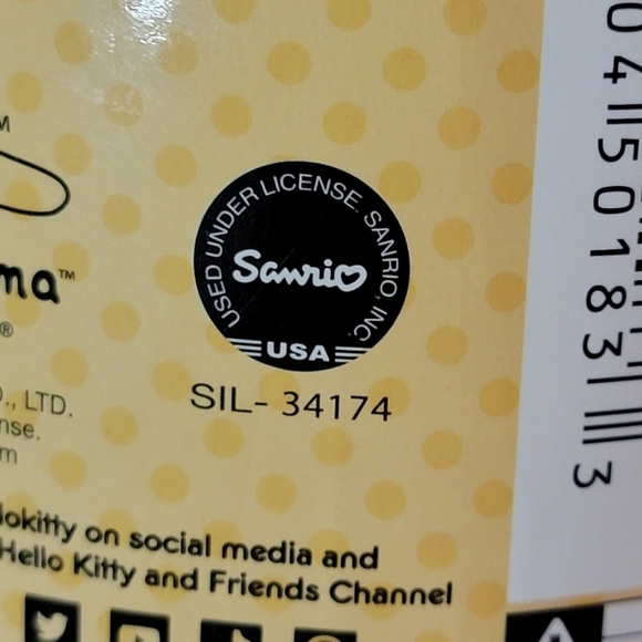 SANRIO GUDETAMA HELLO KITTY & FRIENDS PLUSH SILK  TOUCH THROW BLANKET - Picture 4 of 5